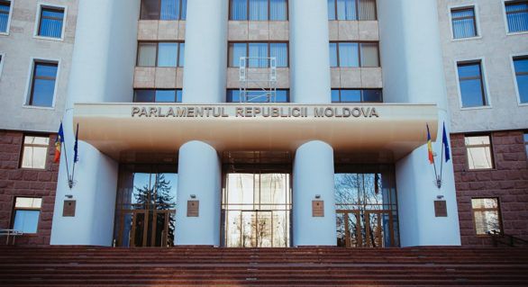 3.700 de petiții și solicitări, înregistrate în Parlament, în anul 2017.