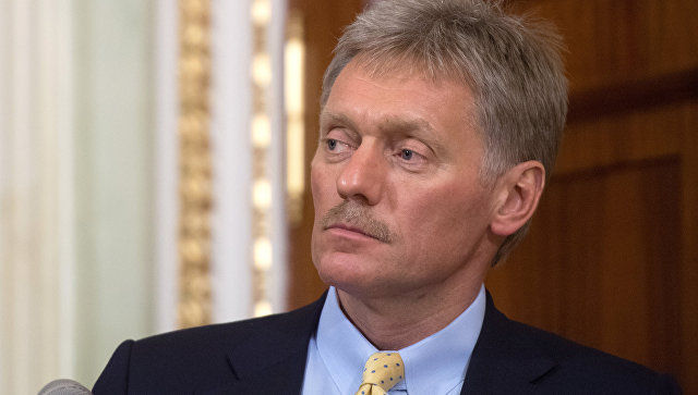 Дмитрий Песков был назначен начальником отдела по связям со СМИ управления пресс-службы администрации президента в 2000 году. 