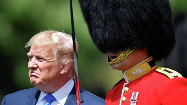 Трамп устроил в Лондоне торжественный ужин в честь принца Чарльза.