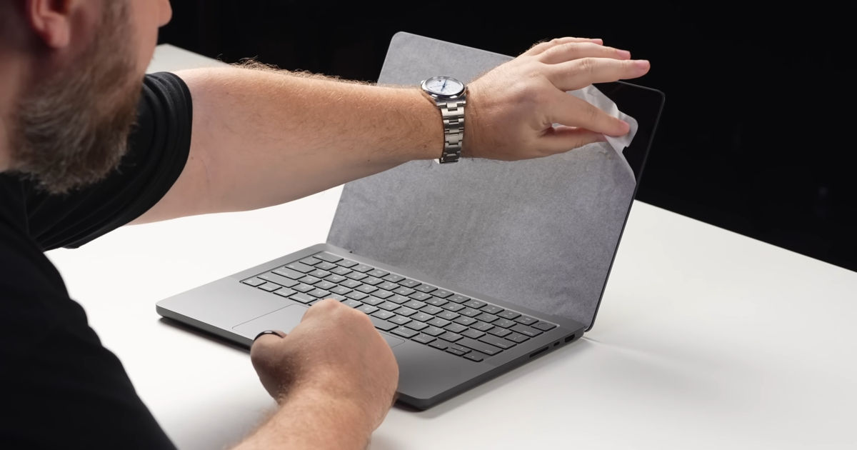 Wylsacom a despachetat un MacBook Pro M4 înainte de anunțul oficial al Apple.