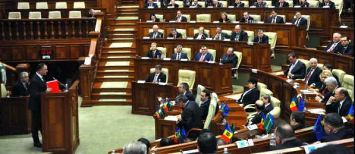Насыщенная повестка дня ожидается сегодня в парламенте.