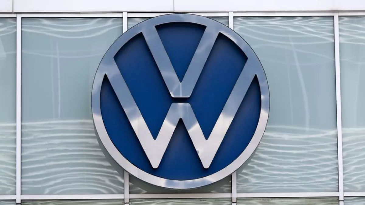 Volkswagen грозит штраф в полтора миллиарда евро за избыток вредных выбросов.