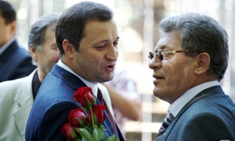 Cel de-al IV-lea Congres al PL l-a reales pe Mihai Ghimpu în funția de președinte de 1694 de delegați; 14 delegați au votat „împotrivă”, iar 23 s-au abținut.