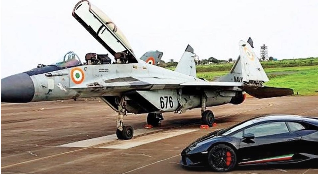 ВМС Индии устроило гонку между Lamborghini и истребителем МиГ-29K.