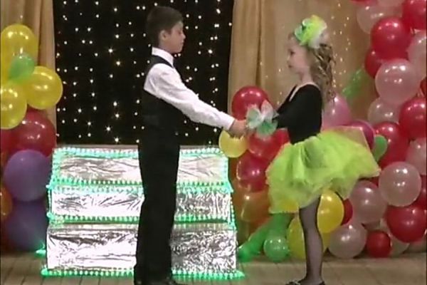 Все участники конкурса получили подарки и памятные дипломы.