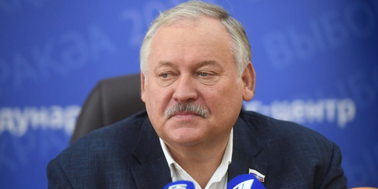 Первый зампредседателя Комитета по делам СНГ в Госдуме РФ Константин Затулин.