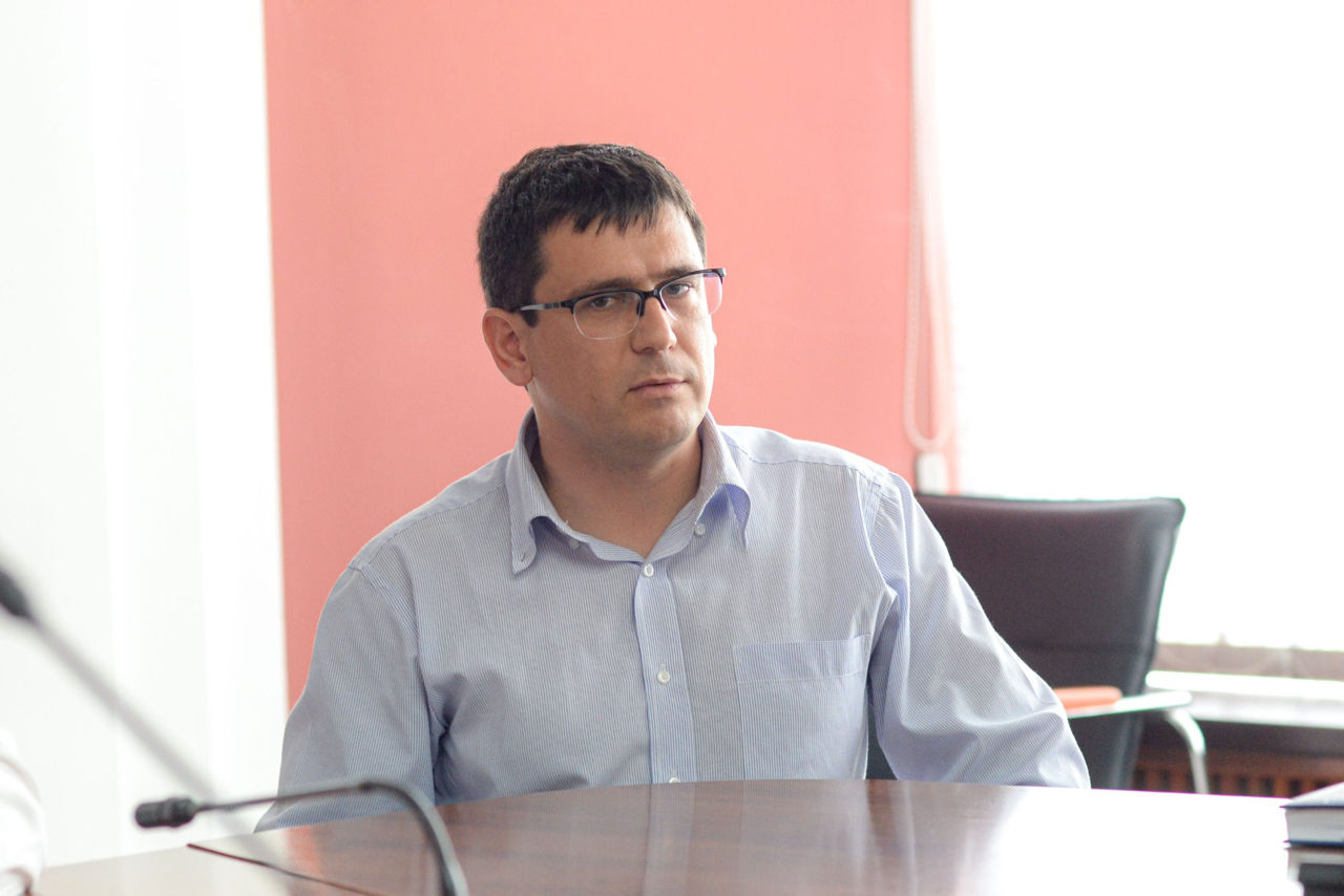 Sergiu Aparatu și-a încetat mandatul de director general interimar al întreprinderii de stat Moldelectrica.