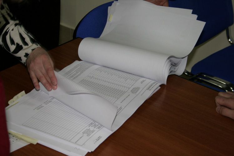 По предварительным данным ЦИК в список избирателей по выборам главы автономии включено 105 тысяч 839 человек.