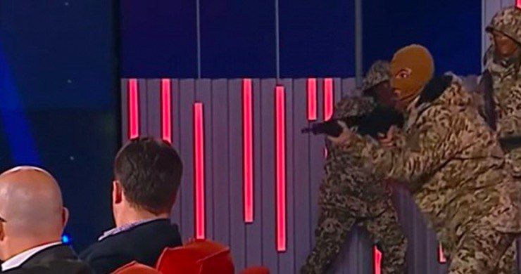 Шоу пошло не так. Украинский телеканал «Прямой» извинился за неудачную шутку в эфире.