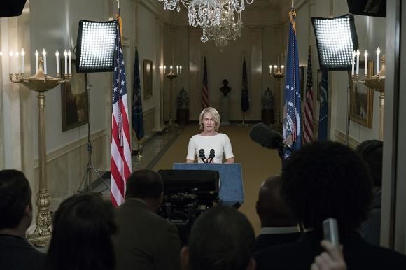 Filmările serialului „House of Cards” au fost reluate.