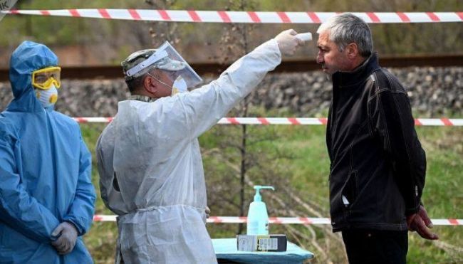 В Грузии, объявившей жесткий локдаун, резкий скачок заражений.