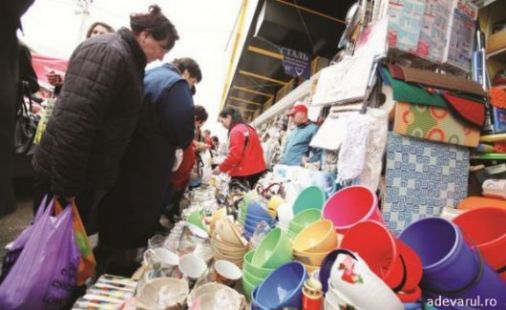 Oamenii au făcut ultimele pregătiri pentru Paştele Blajinilor. Foto: adevarul.ro