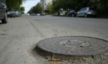 Fiecare al cincilea maşina care intră în servis cam e cu problema ca a prins o gură de canalizare. 