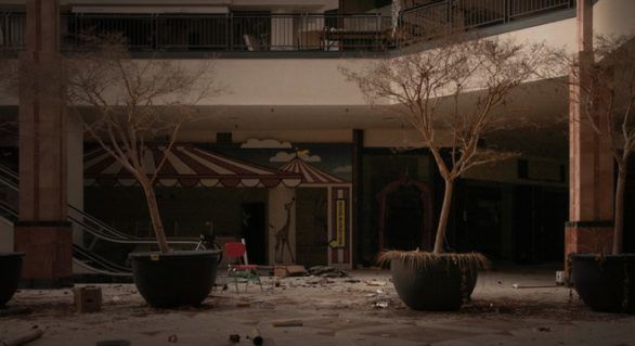 Fotografiile care demonstrează sfârșitul mall-urilor. 