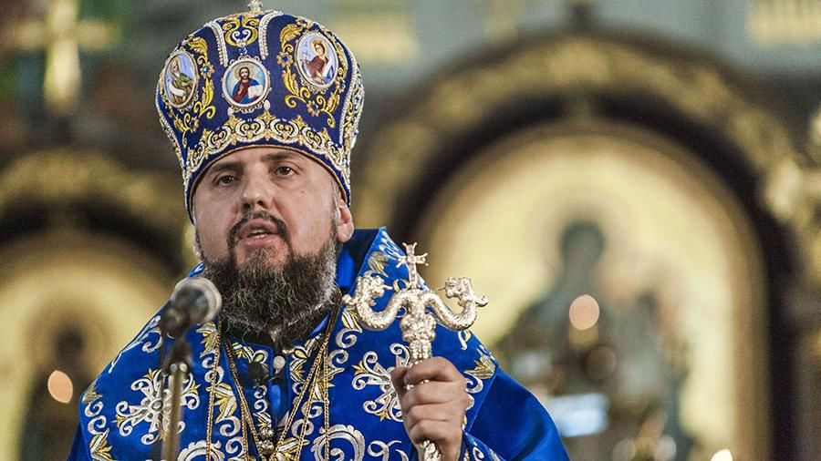 Предстоятеля неканонической Православной церкви Украины (ПЦУ) Епифания хотят заменить.