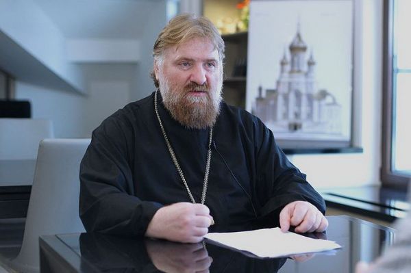 По словам священнослужителя, гагаузы всегда были ближе к своим восточным соседям.