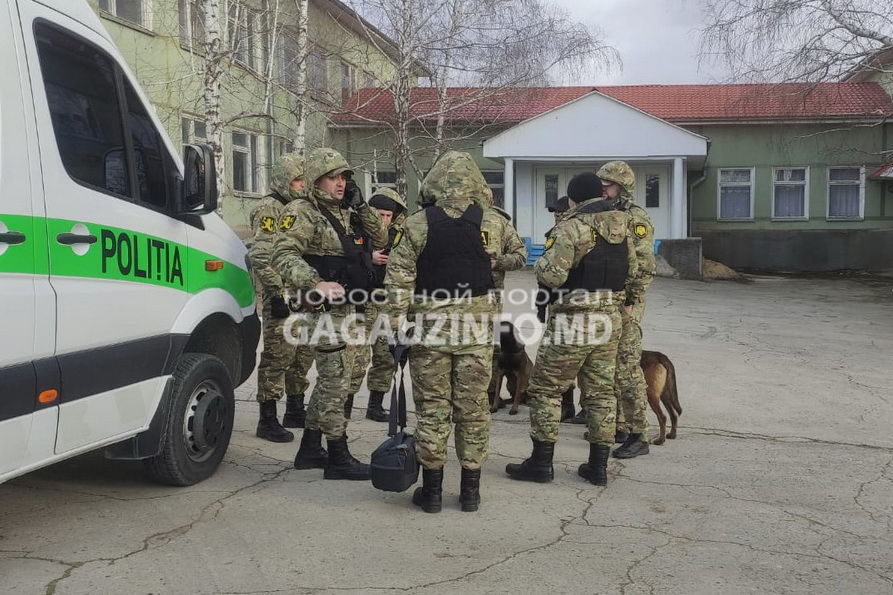 В Баурчи «заминировали» здание школы - детей эвакуировали.