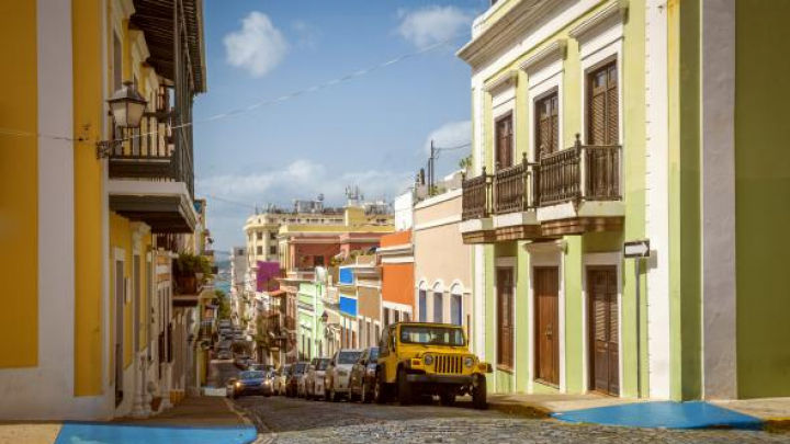 Cartierul popular La Perla din capitala San Juan.