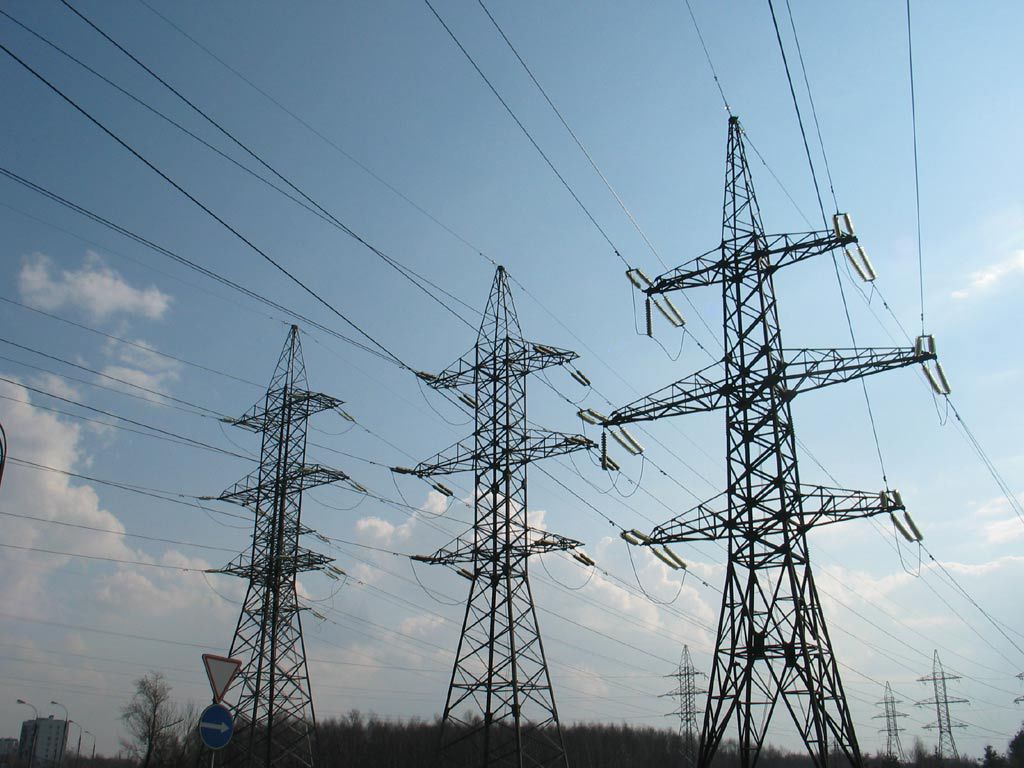 Procurorii au inițiat urmărire penală pe faptul abuzului de serviciu, comis de către persoane care gestionează întreprinderile implicate în livrarea şi transportul energiei electrice.