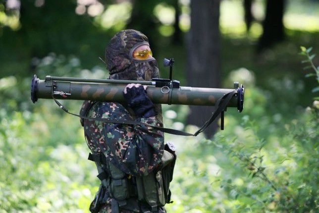 Обстрел велся с украинской стороны. Их машину расстреляли из ПТУР.   Фото: иллюстрация, bloknot.ru