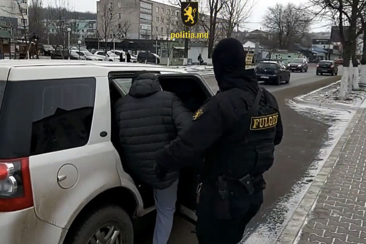 Трех граждан РМ подозревают в контрабанде систем GPS, украденных в Чехии и Франции. Фото: politia.md
