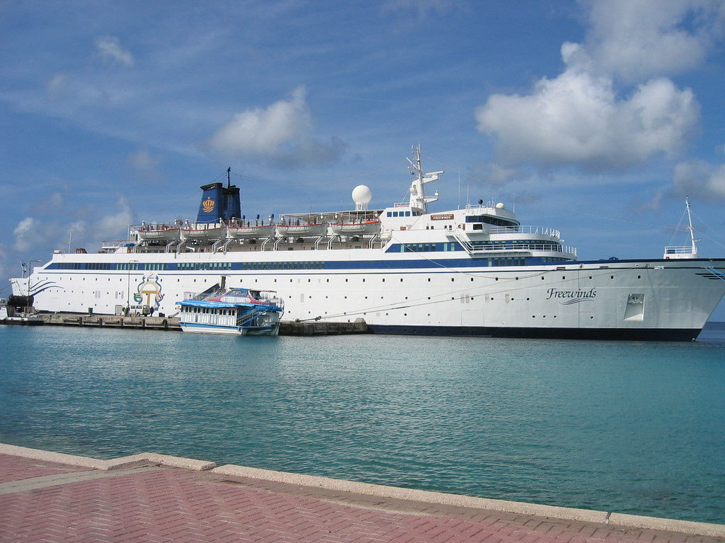 Freewinds — 130-метровый корабль, принадлежащий Церкви сайентологии.