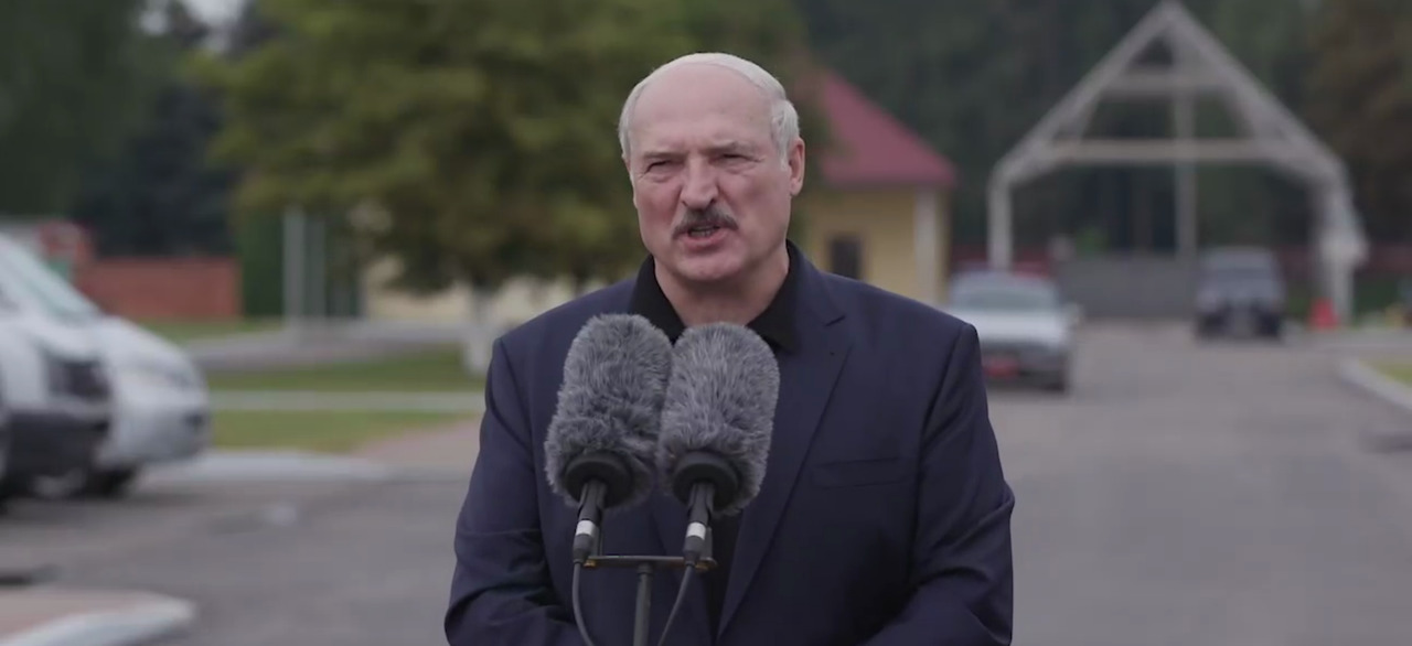 Лукашенко скептически воспринял предложение Макрона.