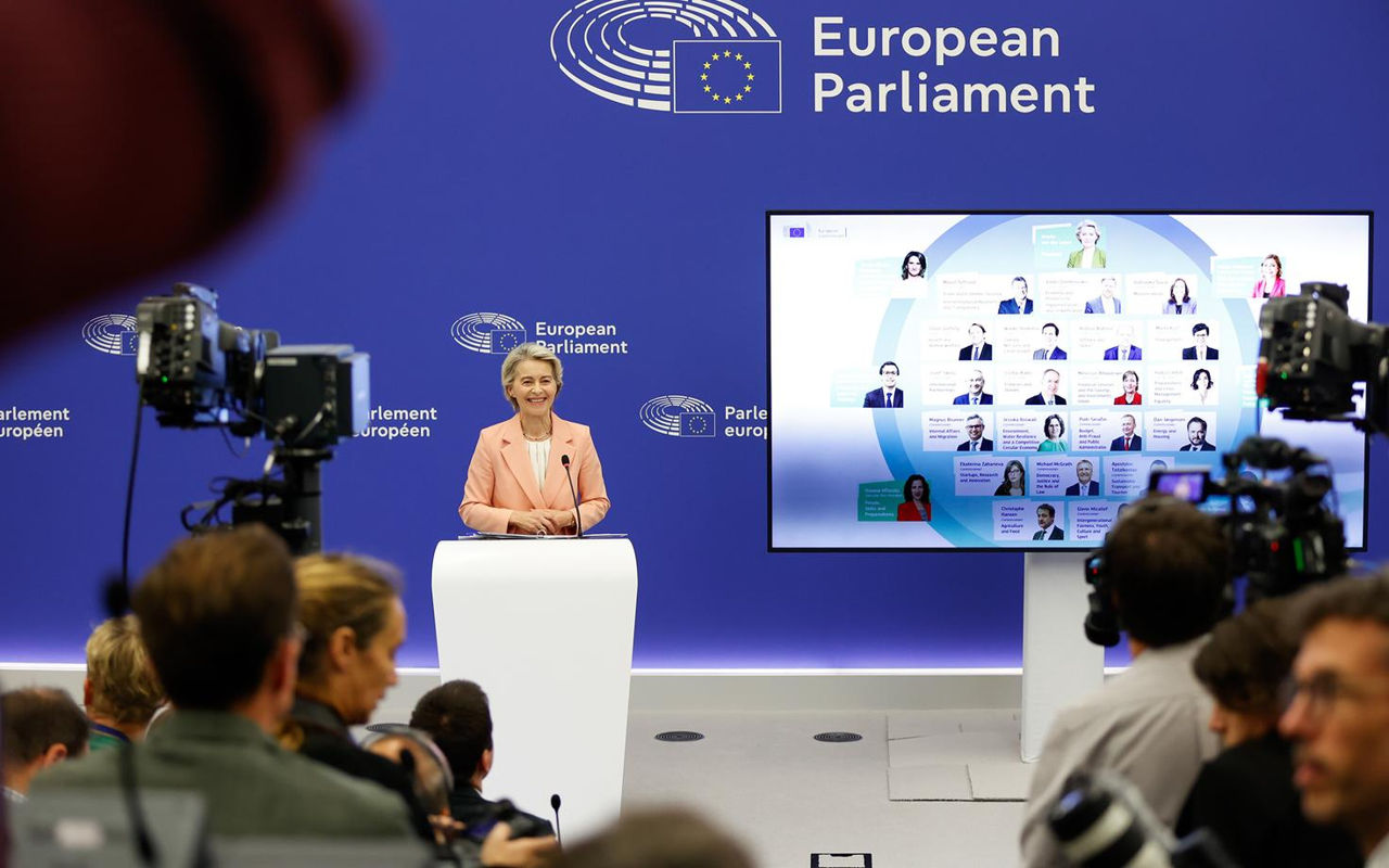 Consiliul UE a aprobat noua componență a Comisiei Europene.