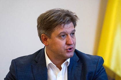  Данилюк считает, что Украина должна развивать свою экономику и не зависеть от внешних кредиторов. 