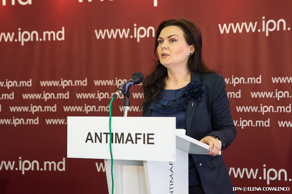 Вице-председатель партии Antimafie Даниела Бодруг.