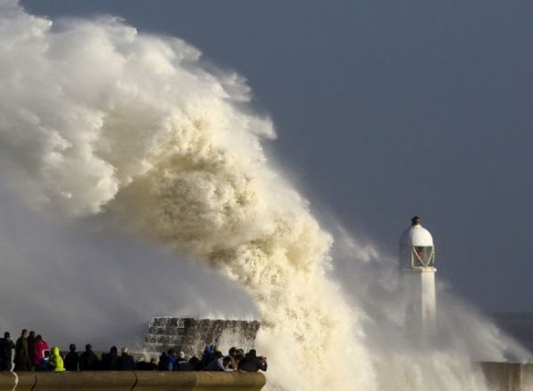 Fenomen bizar intr-un oras din Anglia, dupa uraganul Ophelia.