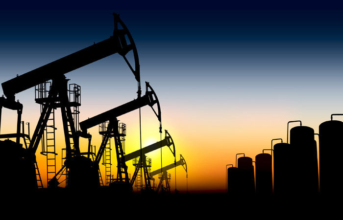 Страны ОПЕК+ нарастят добычу, чтобы заместить нефть из России.