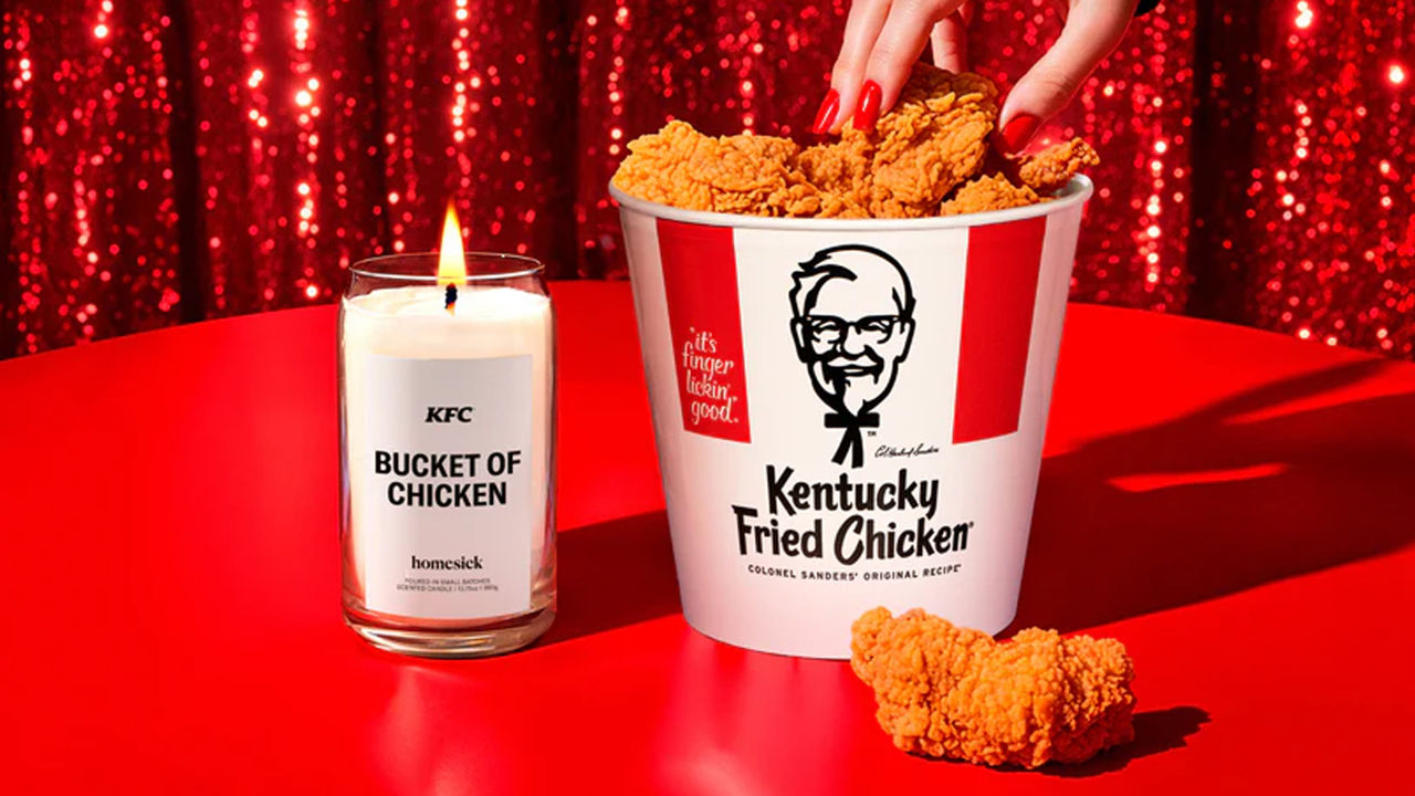 KFC a lansat lumânări parfumate cu miros de pui prăjit.
