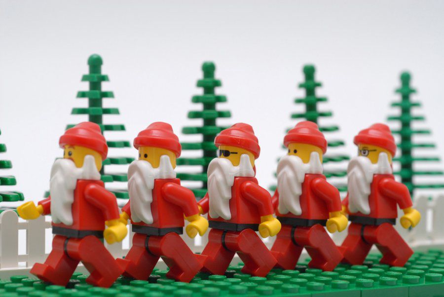 Lego, приобретенные несколько лет назад за 100 фунтов, сейчас стоят тысячи.