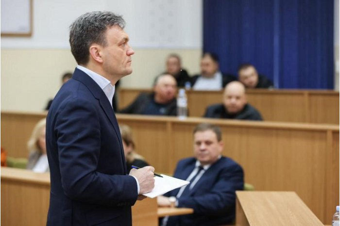 Премьер Дорин Речан провел дискуссию с примарами Криулянского района.