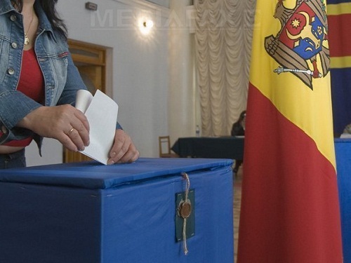 Мандат нынешнего парламента истекает 28 декабря 2014 года, через 4 года ровно с момента проведения учредительного заседания парламента после выборов 28 ноября 2010 года.