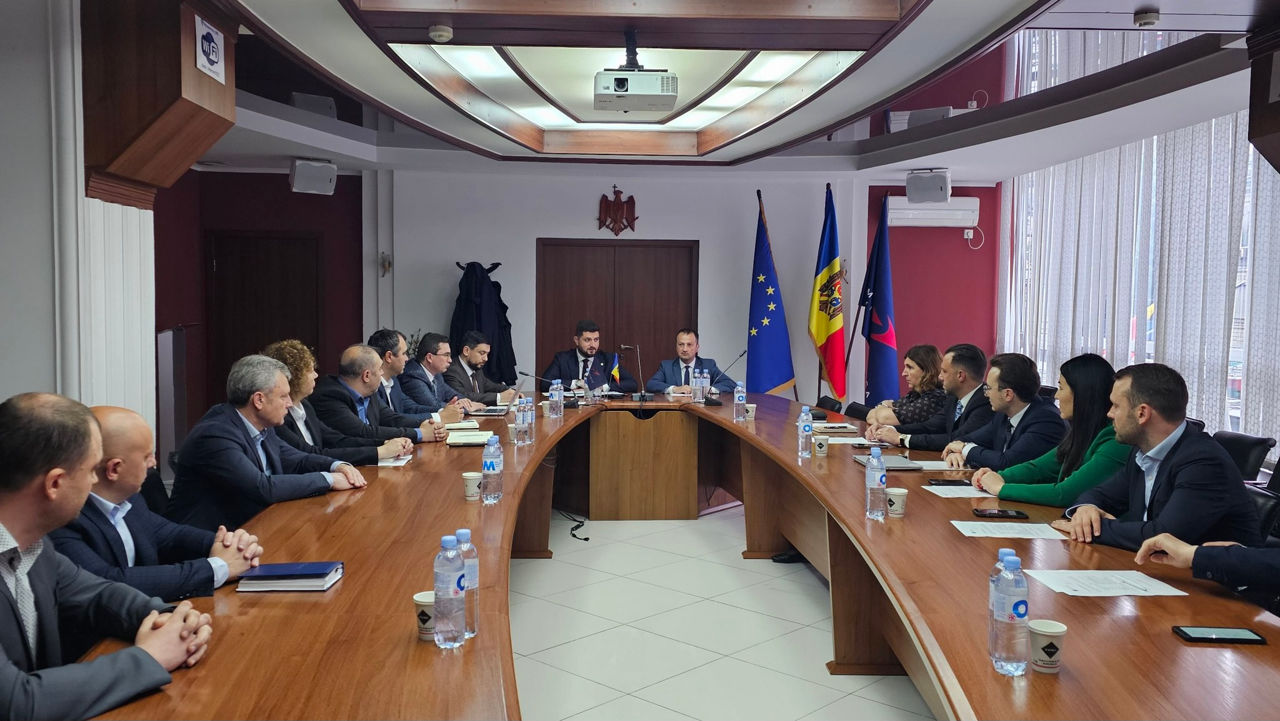 Ministrul Dorin Junghietu a prezentat noua componență a Consiliului de administrație al Moldelectrica.