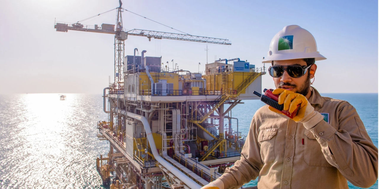Саудовская Аравия отрицает планы увеличить добычу нефти.