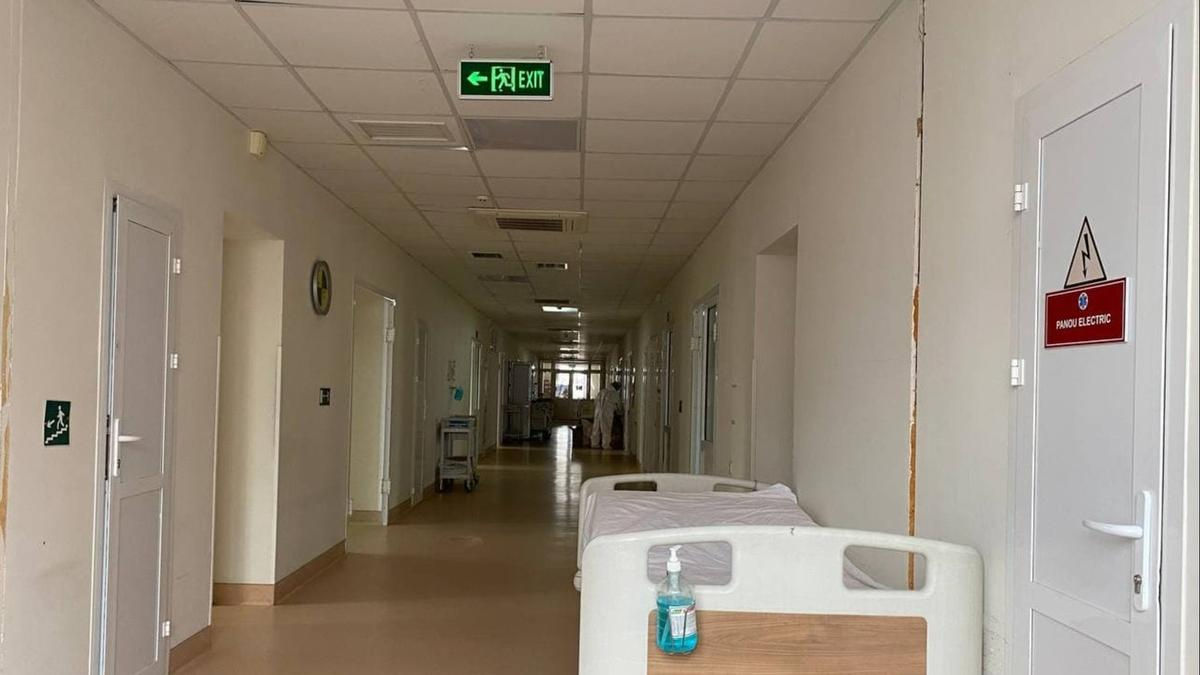 Un bărbat a murit după ce a sărit în gol de la ultimul etaj al Dispensarului Republican de Narcologie.
