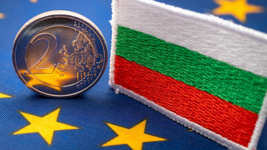 Присоединение Болгарии к евро вызвало экономический бум в туризме и недвижимости.