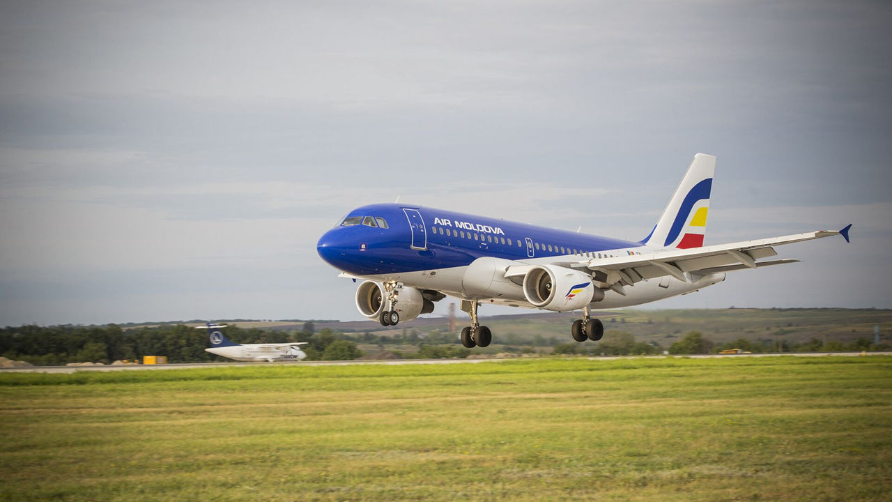 Отмена рейсов Air Moldova: стоимость билетов возместили только 20% пассажиров. Фото: sputnik.md.