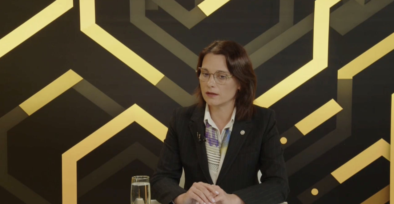 Ministra de Interne: Salariul angajaților nu e proporțional cu munca.