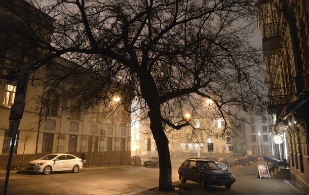 По всей Украине начали отключать свет, не обязательно по графику.