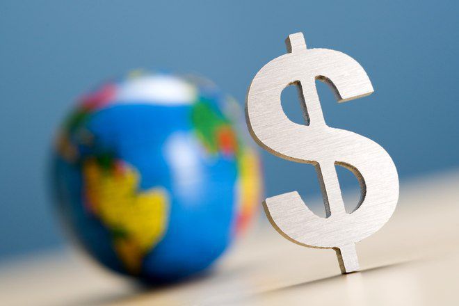 Также в докладе было установлено, что госдолг США составляет 99% от ВВП. 
