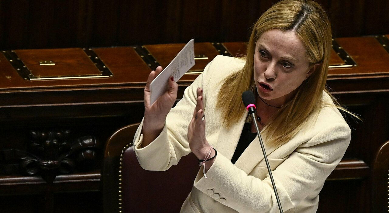 Премьер Италии накричала на депутатов, объясняя необходимость помощи Украине.