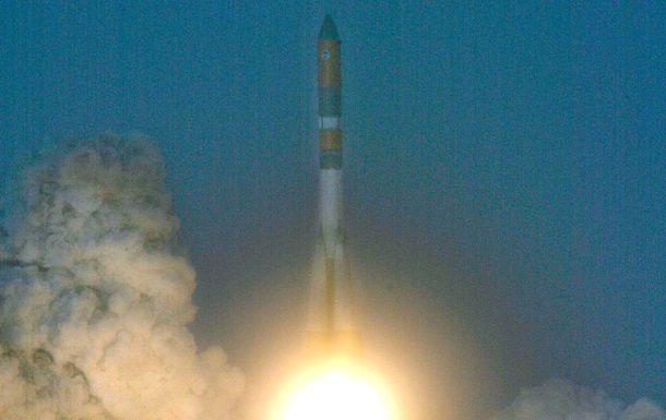 Ракета пролетела 10 километров и упала возле деревни.