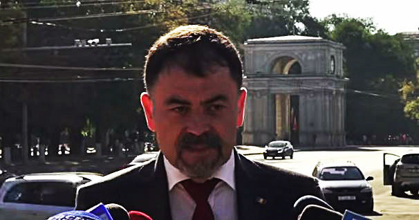 Анатол Шалару, министр обороны.