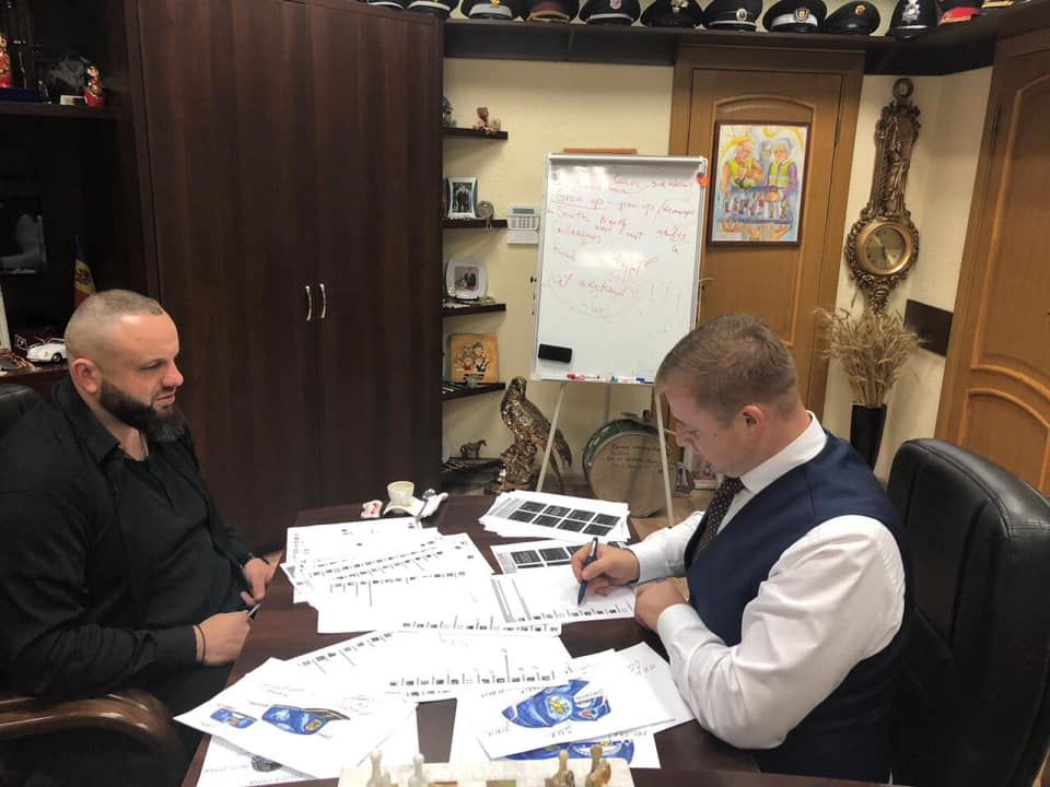 Молдаване выбрали модель полицейской кепки.