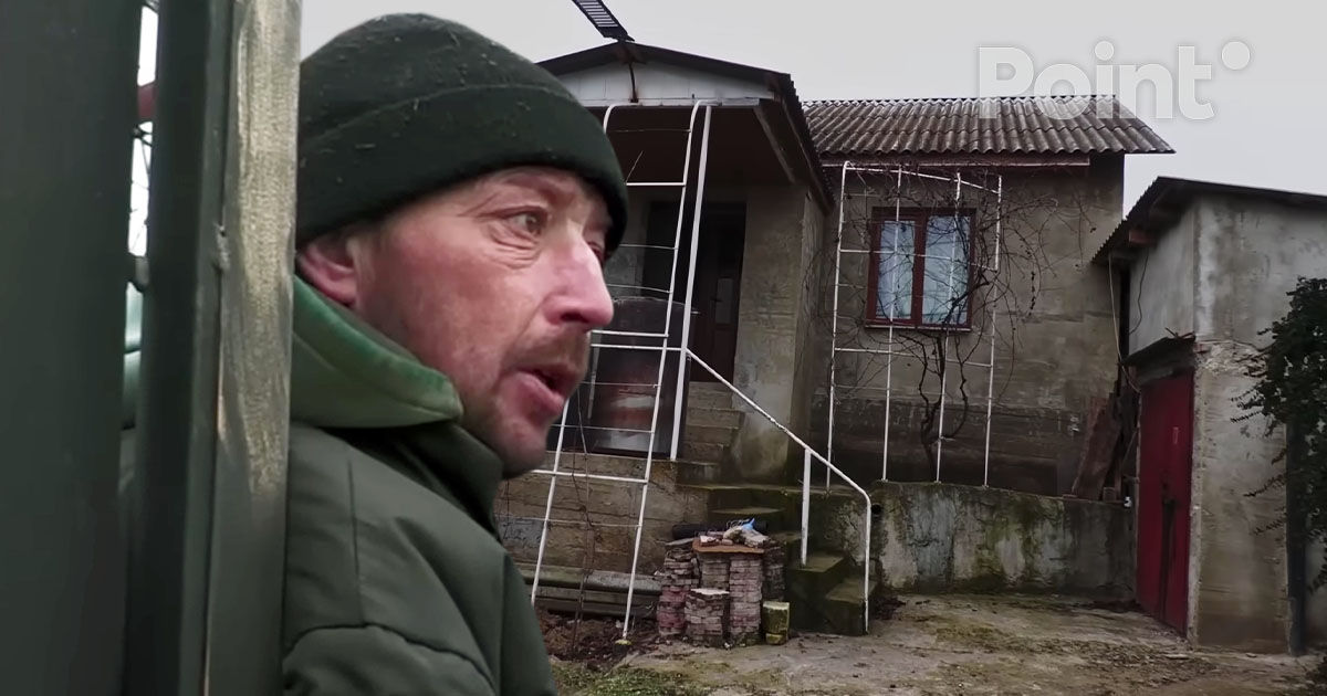 Еще одна жертва фермера-убийцы рассказала о пережитом: Ударил молотком и запер.