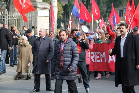 Партия коммунистов подала в примэрию заявку на проведение митинга 23 ноября численностью в одну тысячу человек.